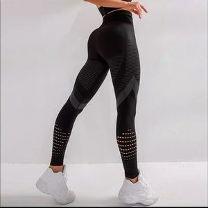 Black workout leggings